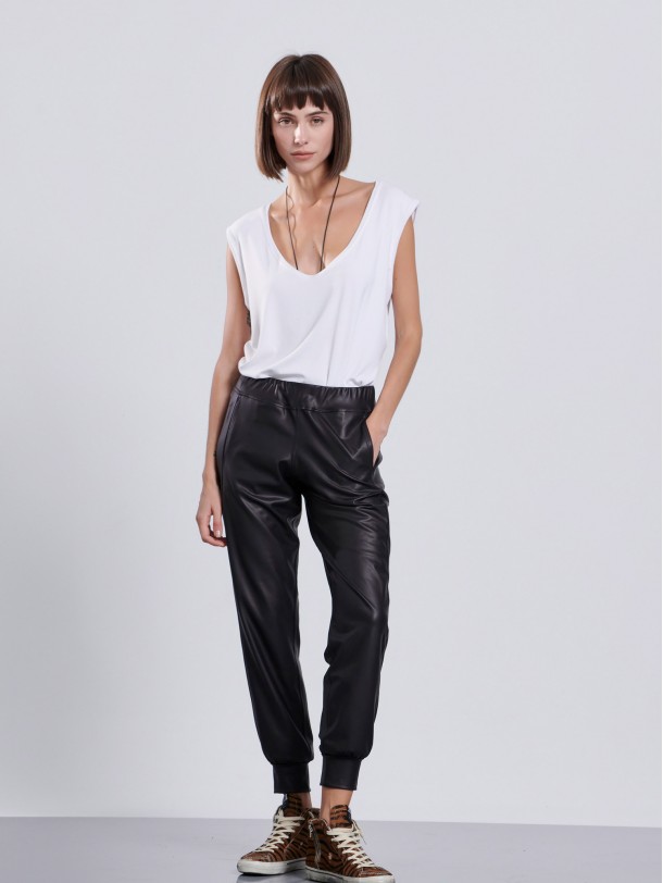 Black leatherette sweatpants EMBER | Libelloula women fashion and accessories