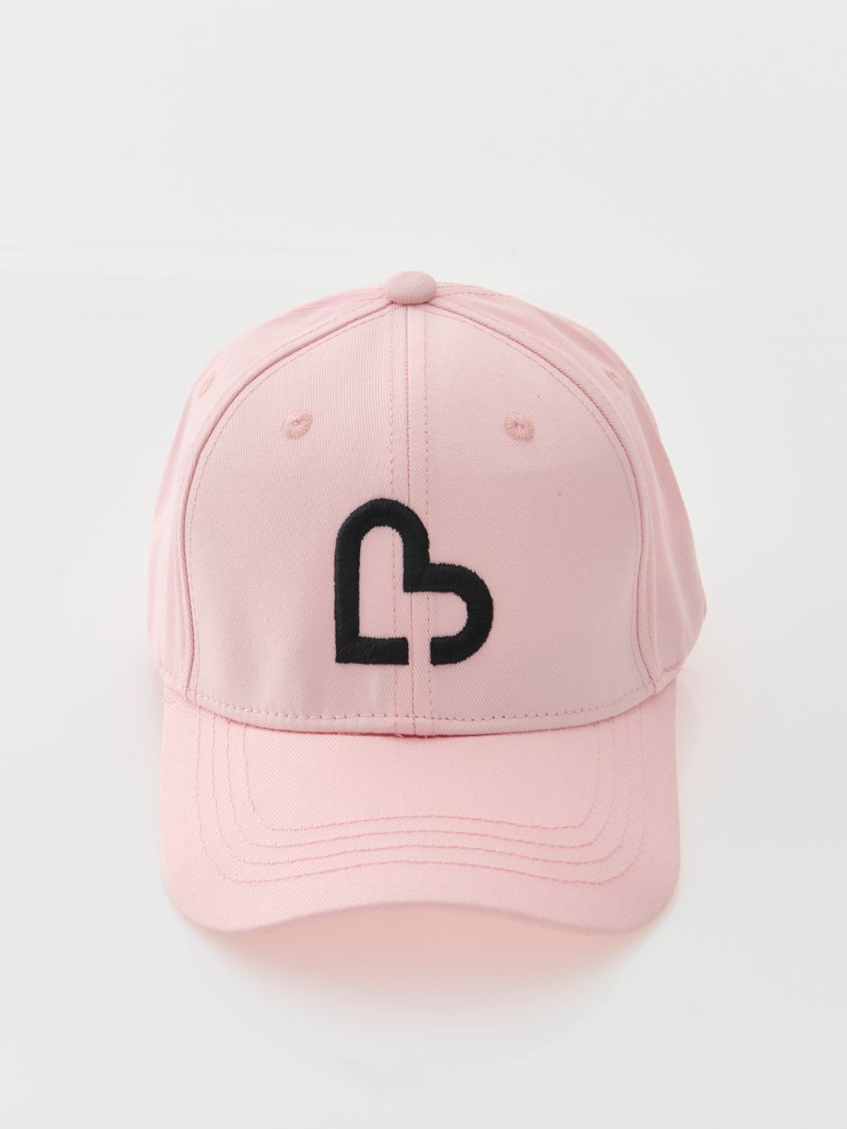 Pink cotton cap with “heart” embroidery