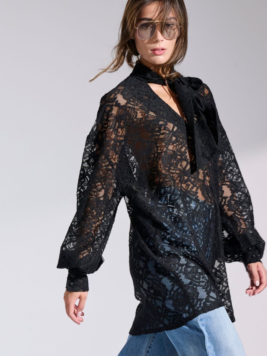 Herrera Lace top