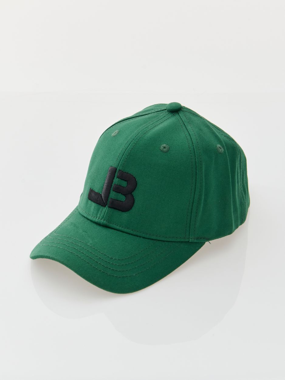 Green cotton cap with “LB” embroidery