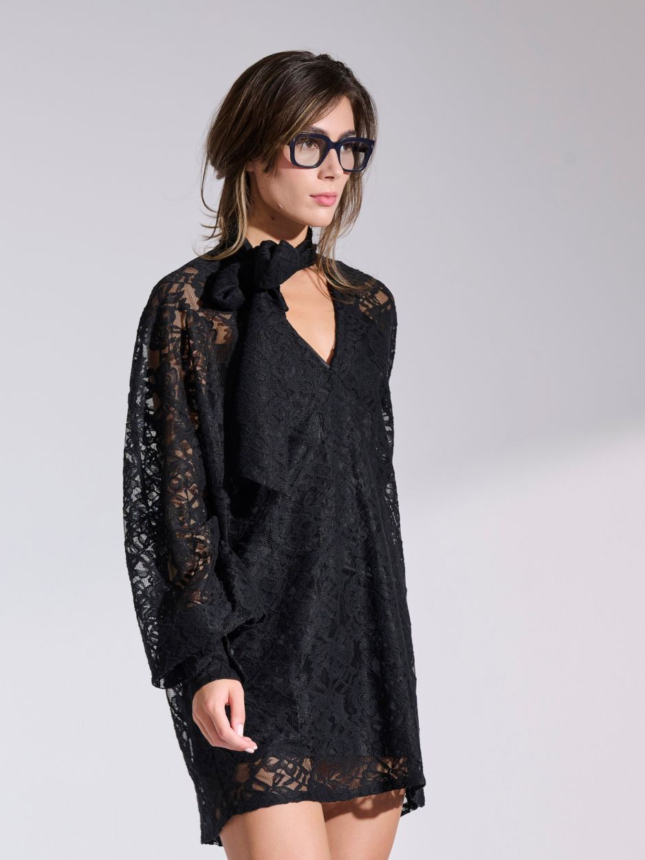 Herrera Lace top